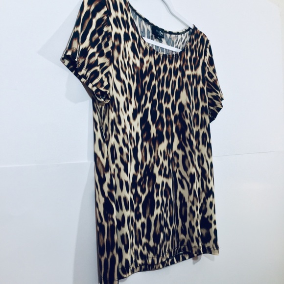 East 5th Animal Print Short Sleeve Blouse - Picture 3 of 5
